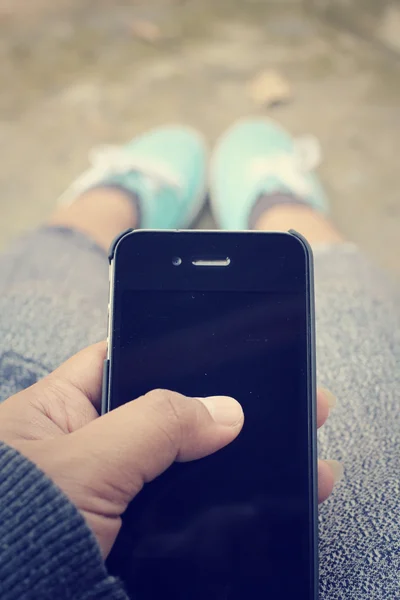 Uso del teléfono inteligente — Foto de Stock