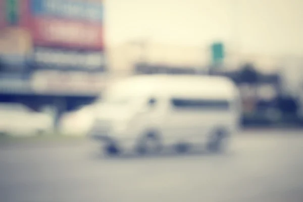 Auto auf Straße verwischt — Stockfoto