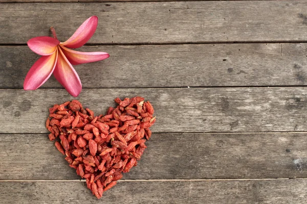 Herz der getrockneten Goji-Beeren Herz der getrockneten Goji-Beeren — Stockfoto