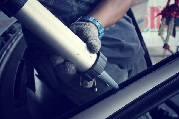 Windshield repair — Stock Photo, Image