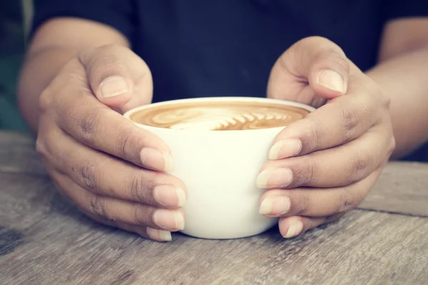 Beber café — Fotografia de Stock