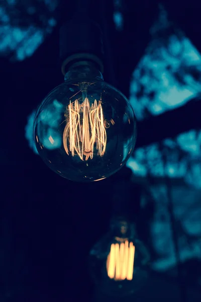 Vintage light bulb — Stock Photo, Image