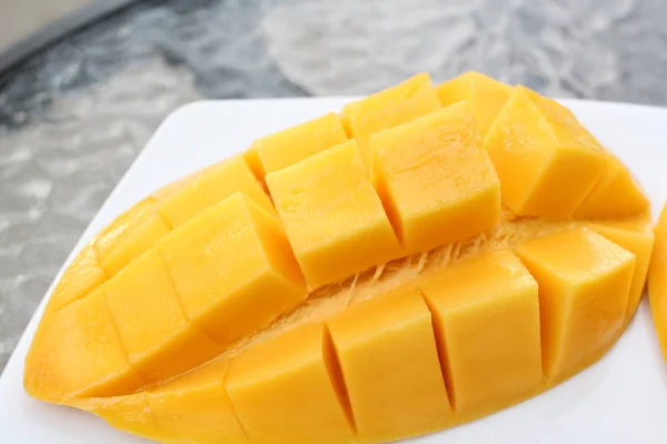 Dojrzałe mango. — Zdjęcie stockowe