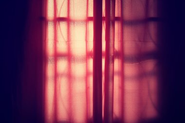 Gölge ile perdeler pencere