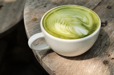 yeşil çay ve süt 