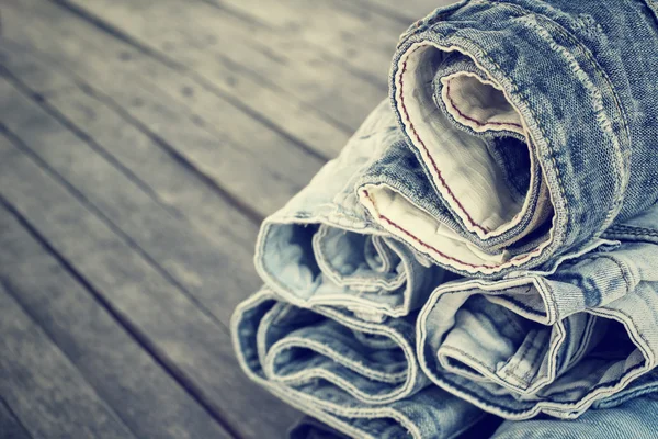 Bunt med jeans — Stockfoto