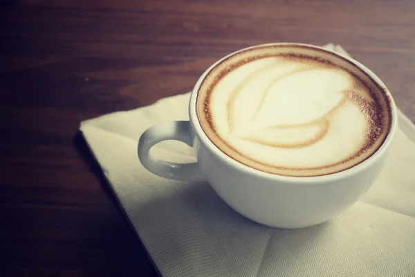 Vintage latte art kávé — Stock Fotó