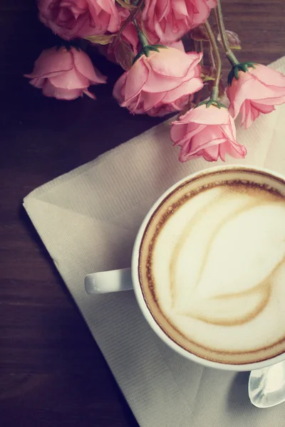 Klasik latte sanat kahvesi. — Stok fotoğraf