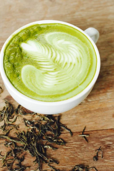 Grüner Tee und Milch — Stockfoto