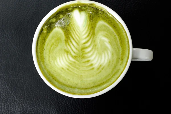 Grüner Tee und Milch — Stockfoto