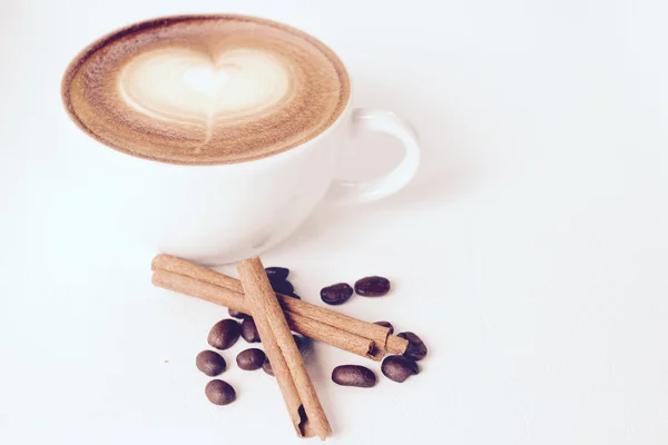 Ročník latte káva se skořicí — Stock fotografie