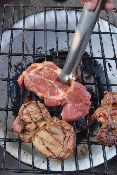 Stek wołowy z grilla — Zdjęcie stockowe