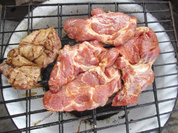 Biff på grillen — Stockfoto