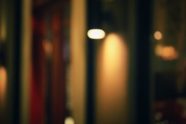 Restoran gece bulanık