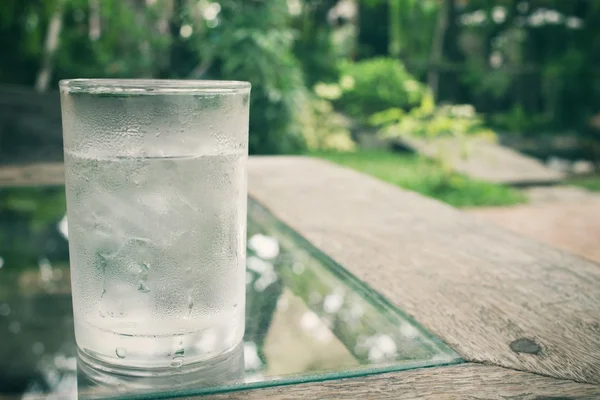 Drink water — Stock Photo, Image