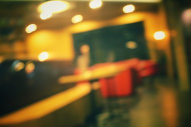 Restoran gece bulanık