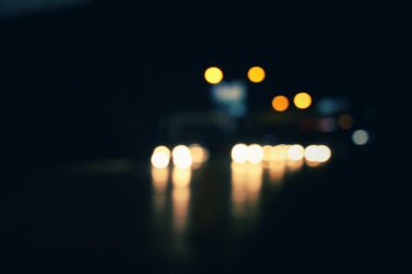 Geceleri araba bulanıklaşıyor.