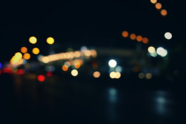 Geceleri araba bulanıklaşıyor.