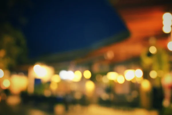 Suddig av restaurang på natten — Stockfoto