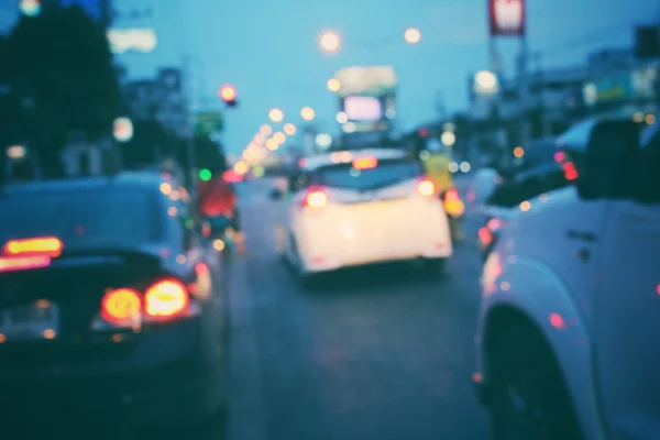 Difuminado de coche en la ciudad por la noche —  Fotos de Stock