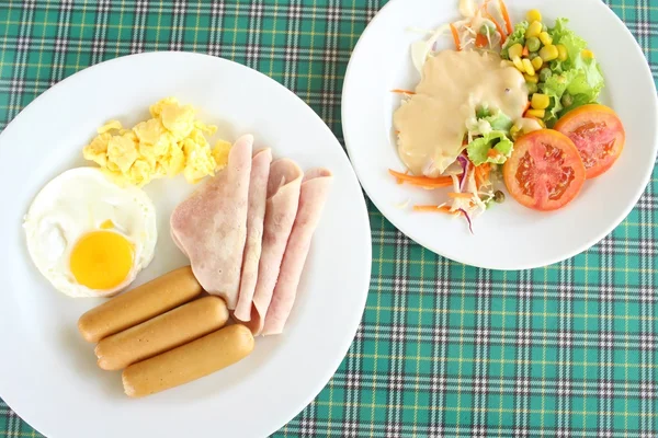 アメリカの朝食のサラダ — ストック写真