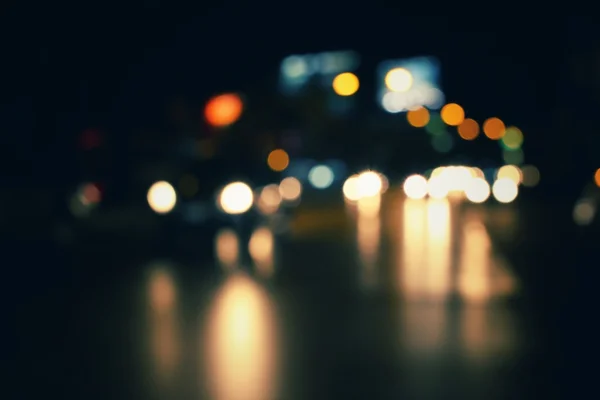夜深人静的城市里车辆的模糊 — 图库照片