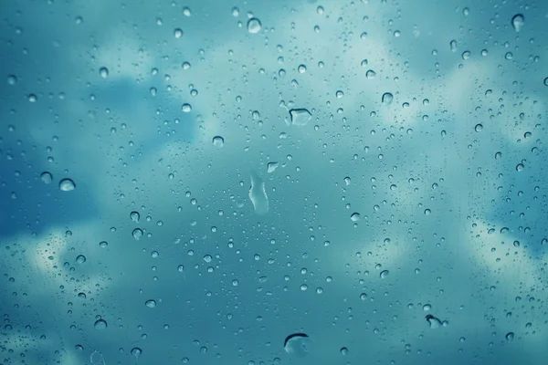 Gota de água com céu — Fotografia de Stock