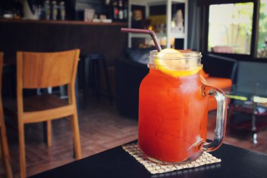 buzlu çay limon bir jar