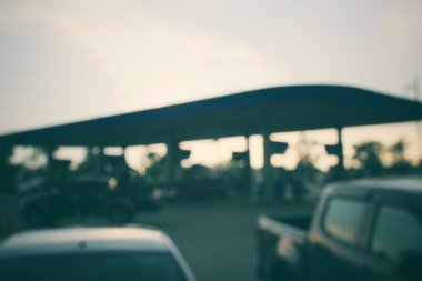 Benzin istasyonu bulanık