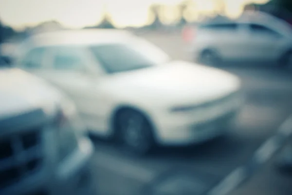 道路上の車のせいで — ストック写真