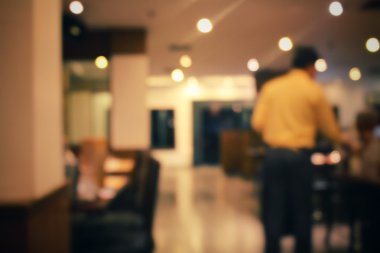 Restoran gece bulanık