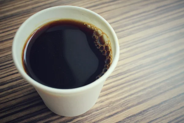 Café en taza de papel —  Fotos de Stock