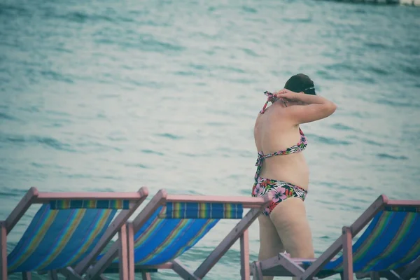 Blurred of woman on the sea — Stock Photo, Image