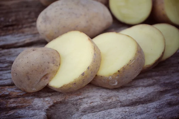 Fresh potatoes — Stock Photo, Image