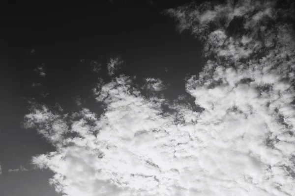 Nuvens no céu. — Fotografia de Stock