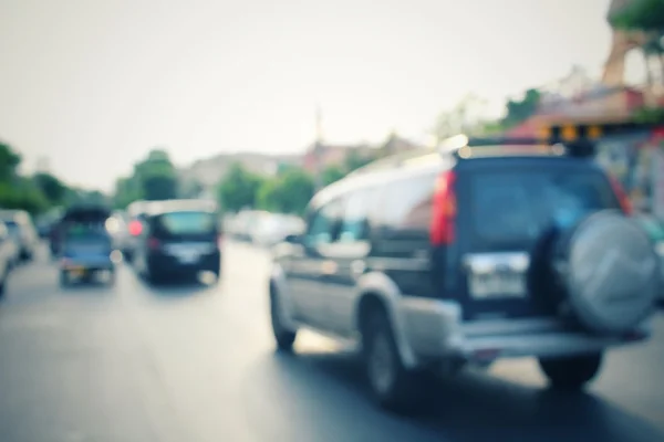 Auto in der Stadt verschwommen — Stockfoto