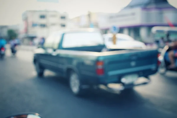 Rozmazané auto ve městě — Stock fotografie