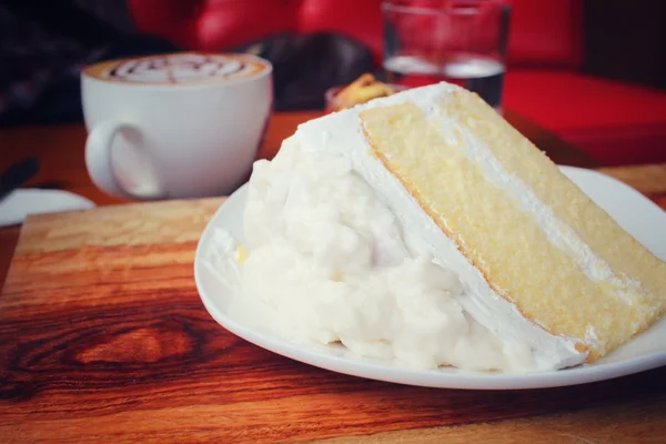 ホワイト ケーキ — ストック写真