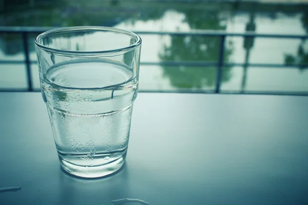 Wasser trinken — Stockfoto
