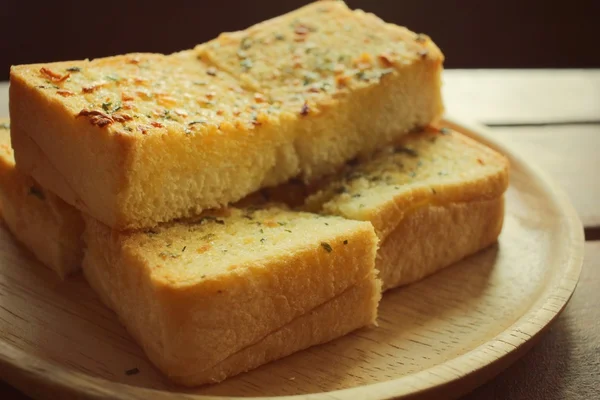 Knoflook en kruid brood — Stockfoto