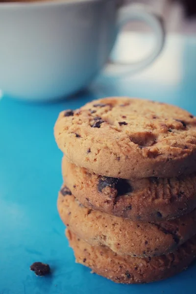 Chocolate chip cookies with coffee — Stock Photo, Image