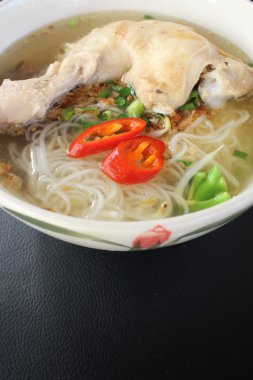 Vietnamca pho şehriye