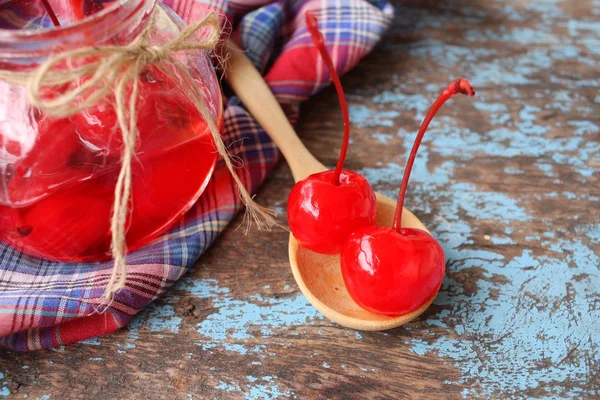 Cerejas em calda — Fotografia de Stock