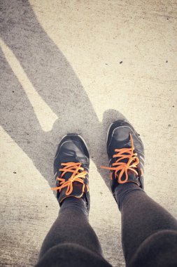 Selfie gölge ile spor ayakkabı