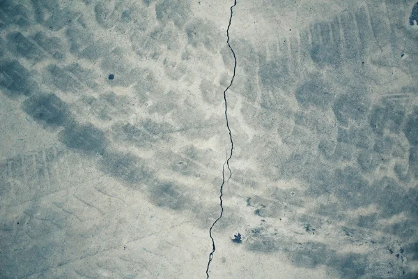 Wheel tracks on road — Stock Photo, Image