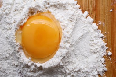 yumurta ve un