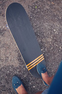 Kaykaylı genç kız