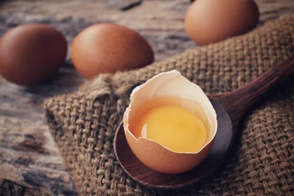 Surowe jaja — Zdjęcie stockowe