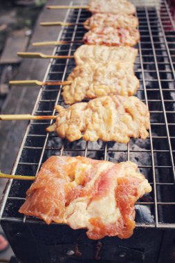 Bar-BQ veya barbekü ızgara et