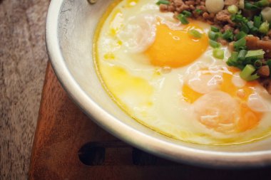 Pan kızarmış yumurta ile Kahvaltı